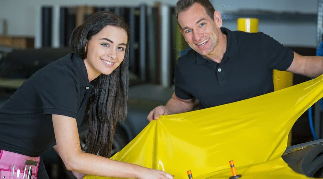 The Service Pro’s Complete Guide to Removing Car Vinyl Wraps